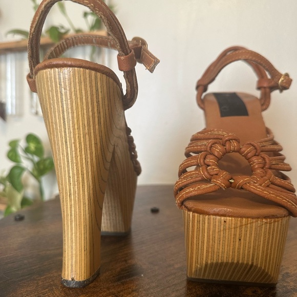 Vintage platforms. - Picture 2 of 8